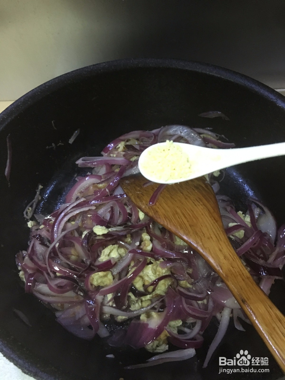 洋葱炒鸡蛋好吃的新做法