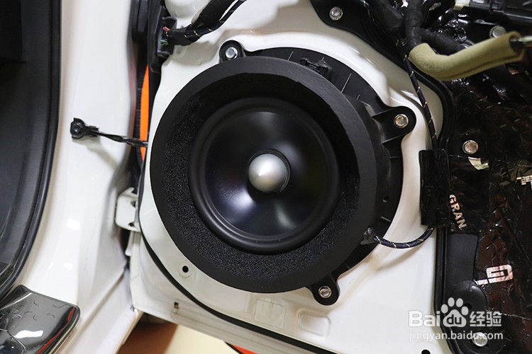 乌鲁木齐汽车音响改装，马自达昂克赛拉音响改装