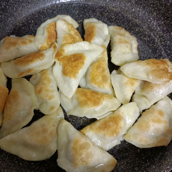 胡萝卜藕丁煎饺