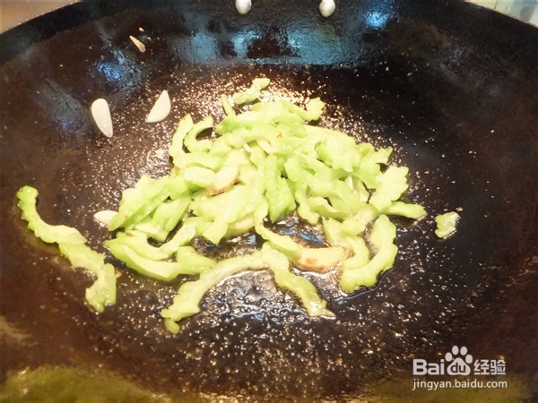 清热去火——苦瓜炒肉片做法