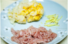 如何做酱爆酸菜肉丝