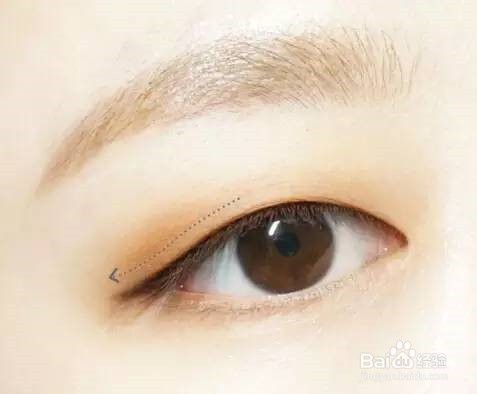 短发女生怎么化妆？