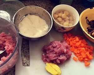 元贝营养山药香菇瘦肉粥制作过程