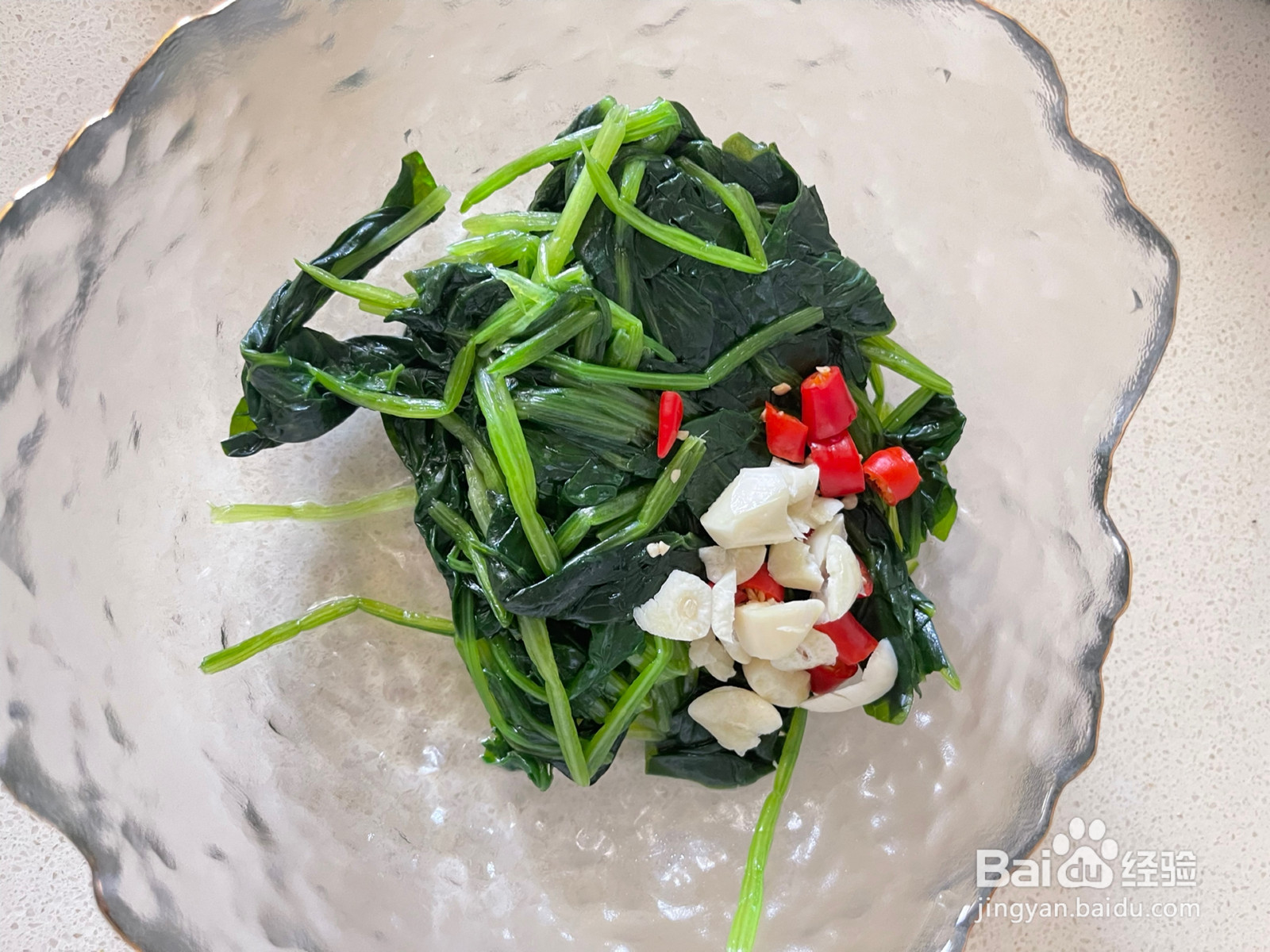 凉拌菠菜的做法