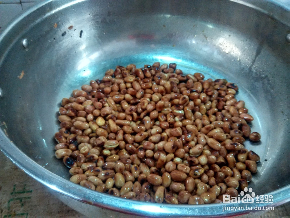 家常小菜炒花生