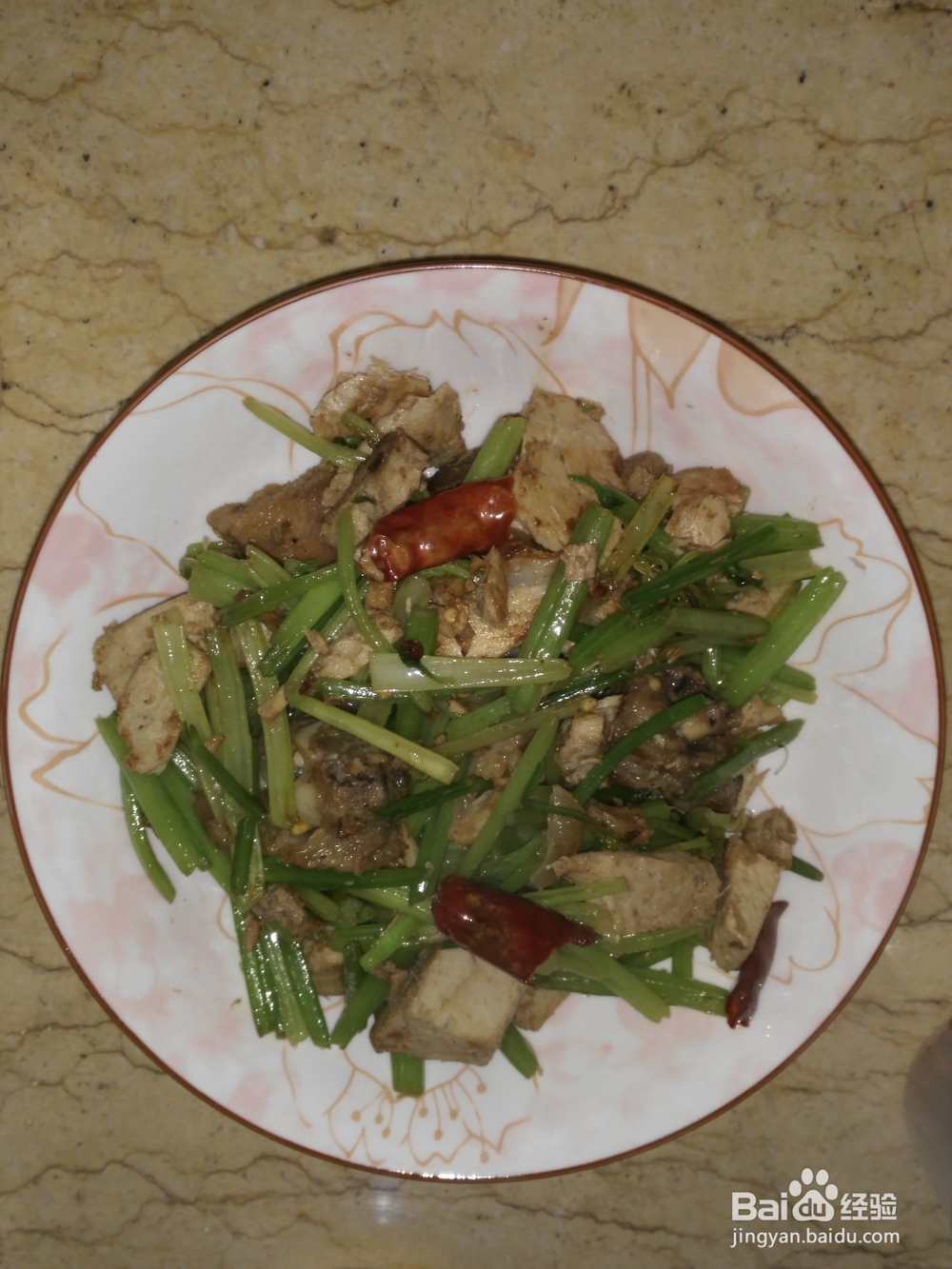 好吃的芹菜炒肉怎么做？