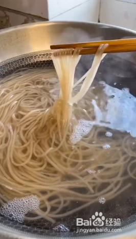 如何自制酸辣粉？