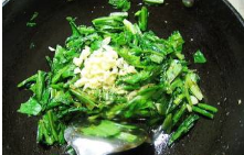 蚝油油麦菜的做法