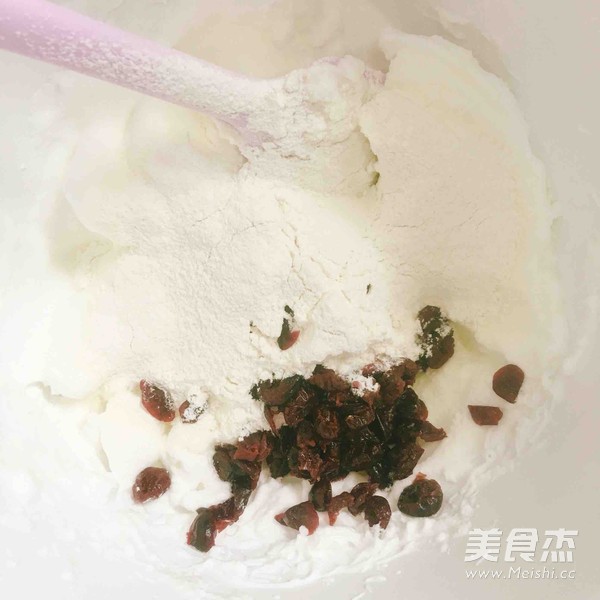 没有柠檬汁也可以做出来的蔓越梅天使蛋糕