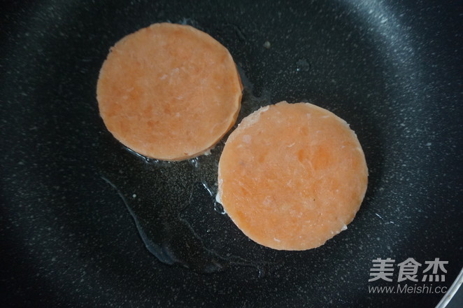 藜麦土豆三文鱼汉堡