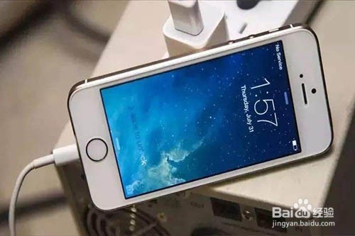 充电时先插手机还是先插电源？