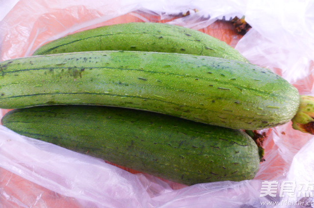 微波酿丝瓜的做法