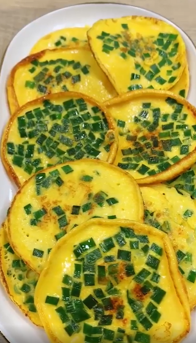 如何制作好吃好看的鸡蛋饼？