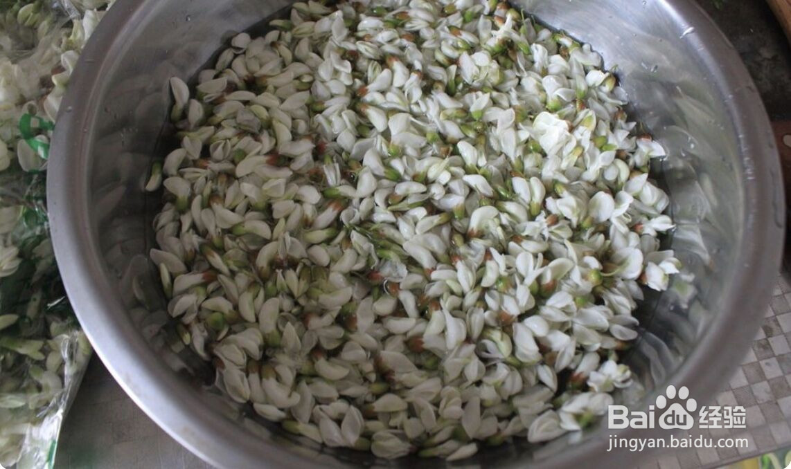 槐花炒鸡蛋的做法