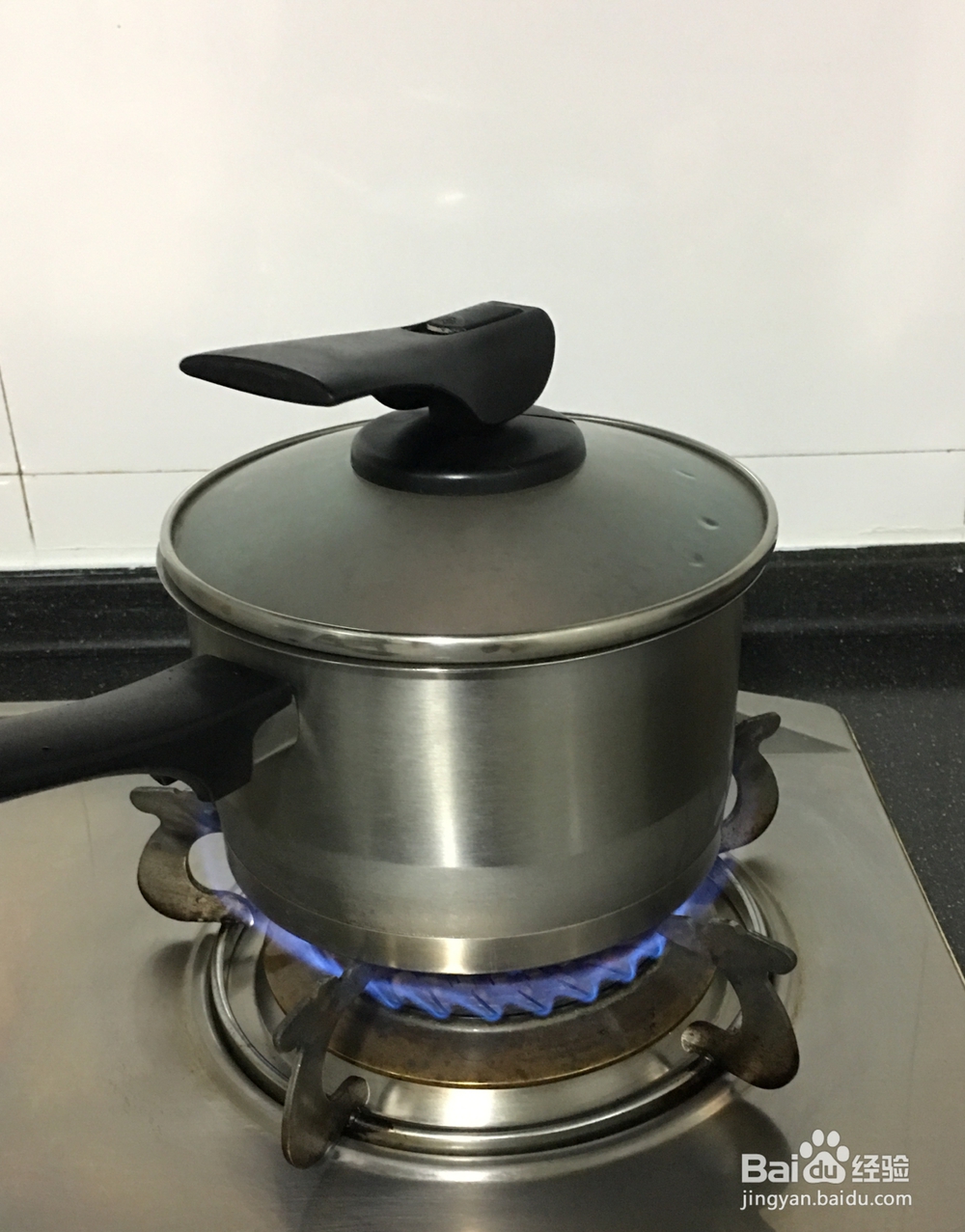 怎样做卤水五花肉？
