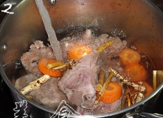 五指毛桃猪骨汤