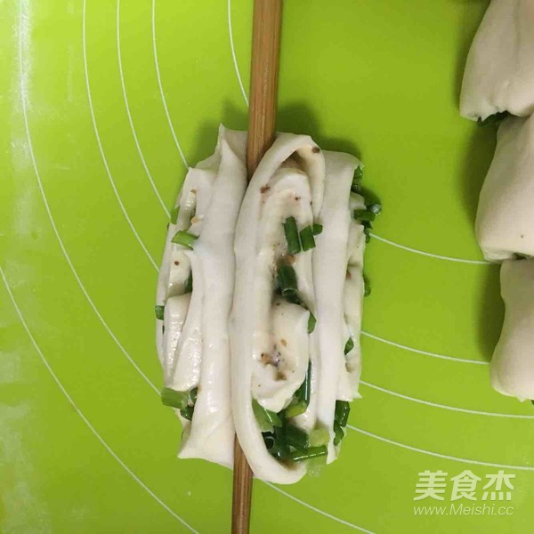 葱花芝香花卷