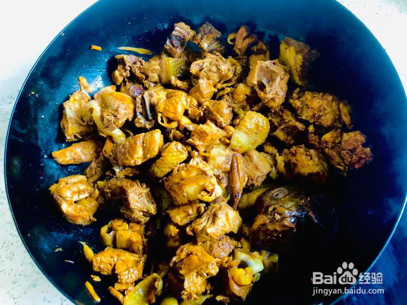 「年夜饭」红焖土鸡萝卜的做法