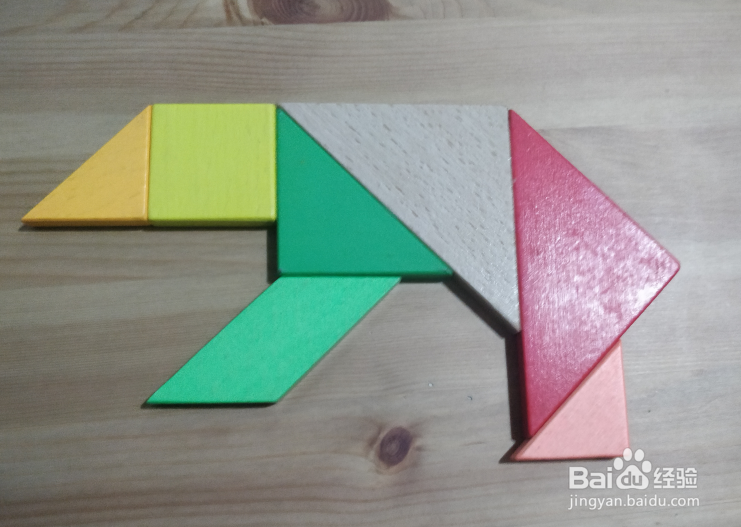 一只行走的熊怎么用七巧板拼接?