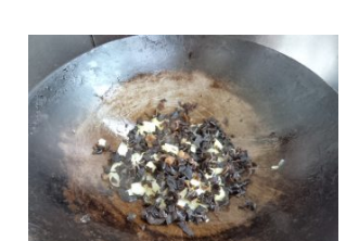 火腿鸡丁炒饭的做法步骤