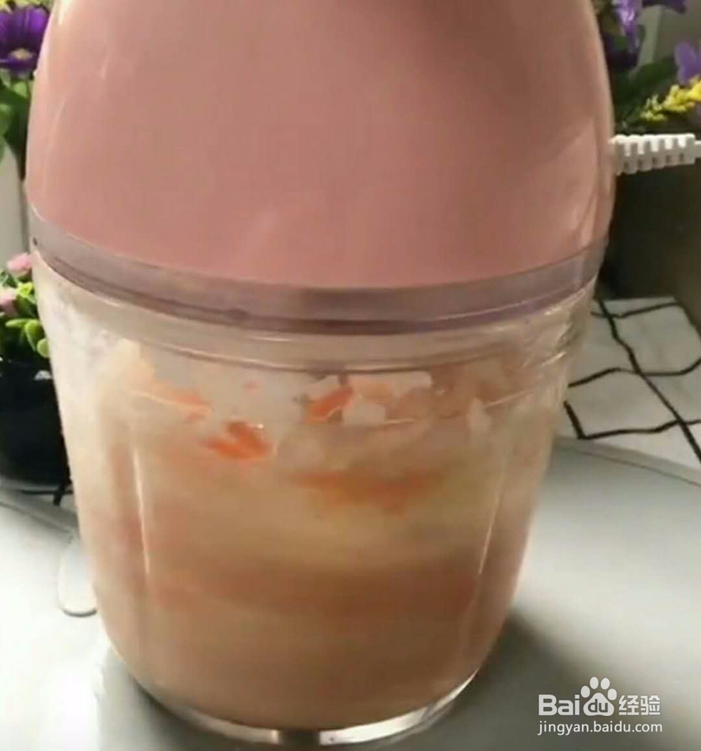 一岁以上宝宝制作鸡肉丸子汤做法