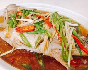 清蒸鲈鱼的制作方法