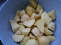 腐乳烧土豆的做法