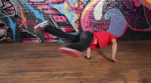 学跳breaking的旋转动作