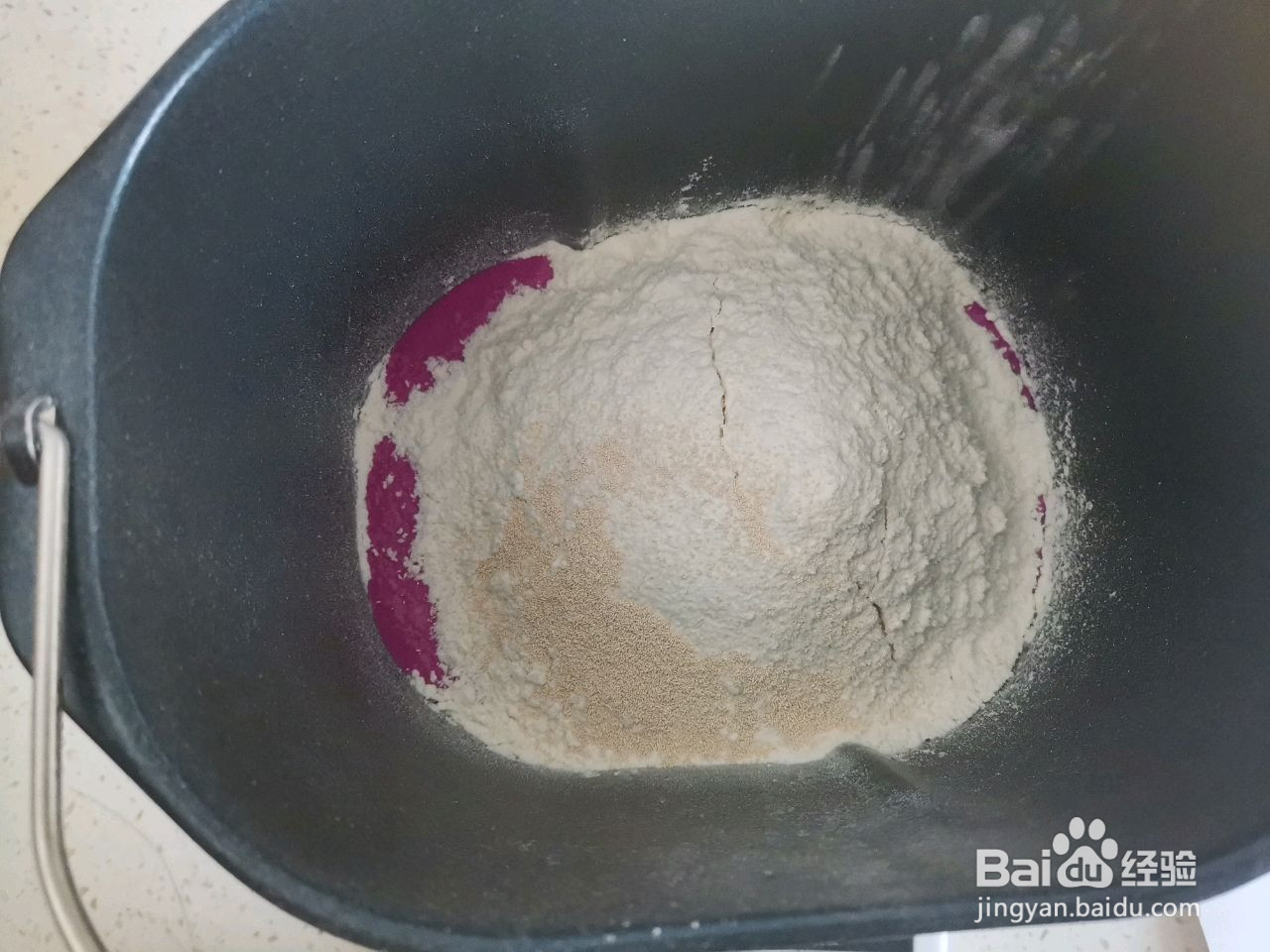 火龙果椰蓉花环手撕面包的做法