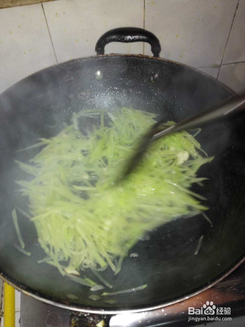 怎样制作素炒莴笋？