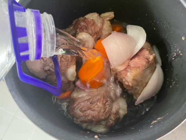 法式胡萝卜牛尾汤