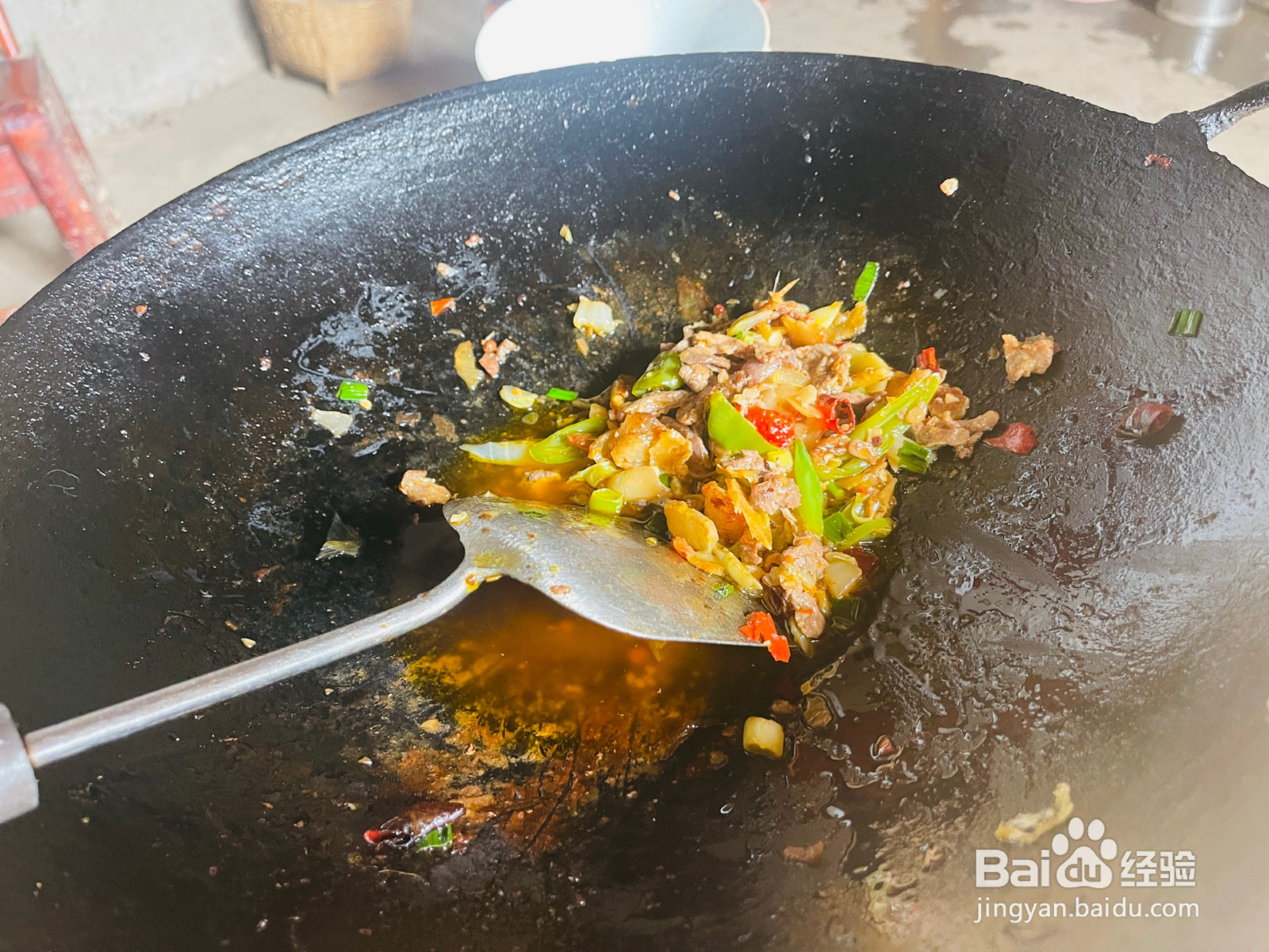 幺领肉炒素菜的做法