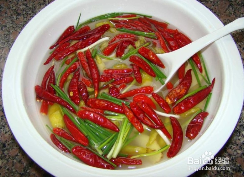 自己做泡椒凤爪，超简单！！