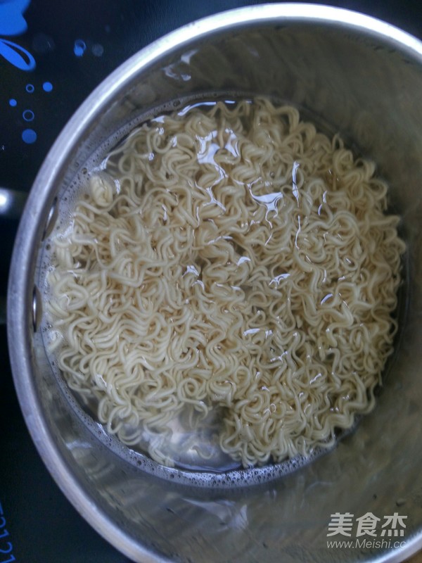 乌鸡汤面的做法