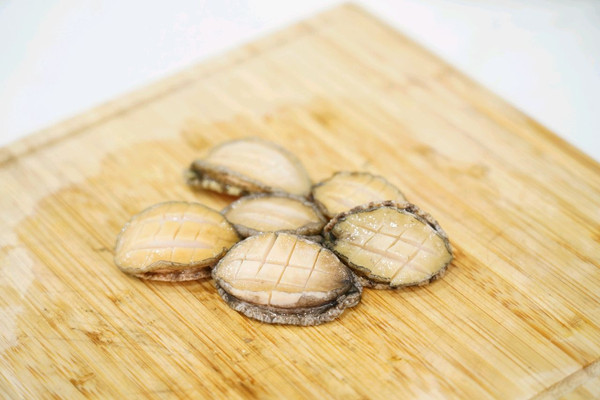 金汁鲍鱼松茸鸡汤