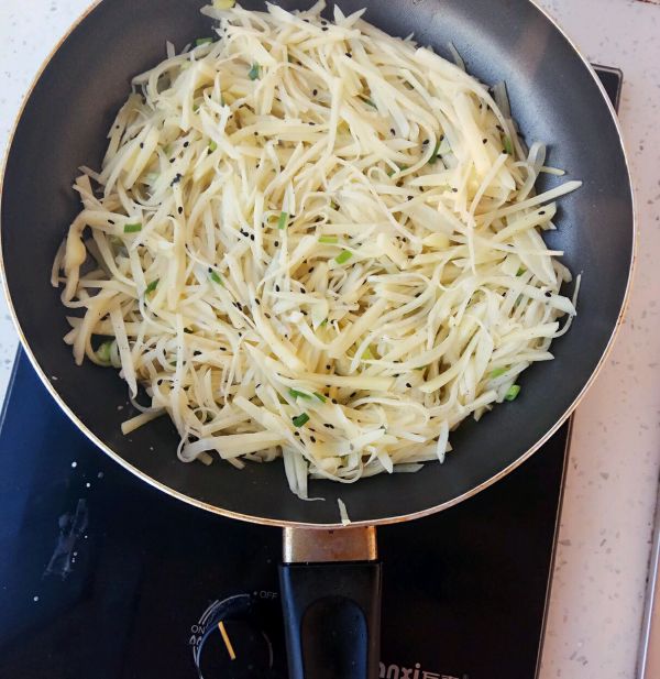 黑芝麻土豆丝饼