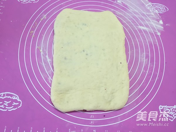 紫薯果仁麻花卷