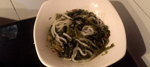怎么做下饭的酸菜肉片