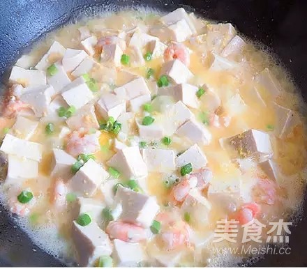 咸蛋黄虾仁豆腐