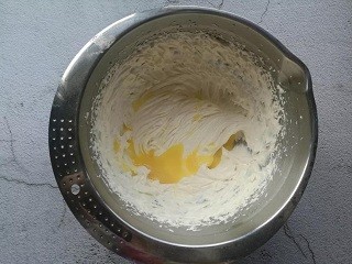 奥利奥糖水磅蛋糕怎么做？