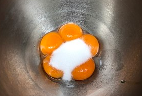 纸杯蛋糕的做法 8寸戚风蛋糕的量