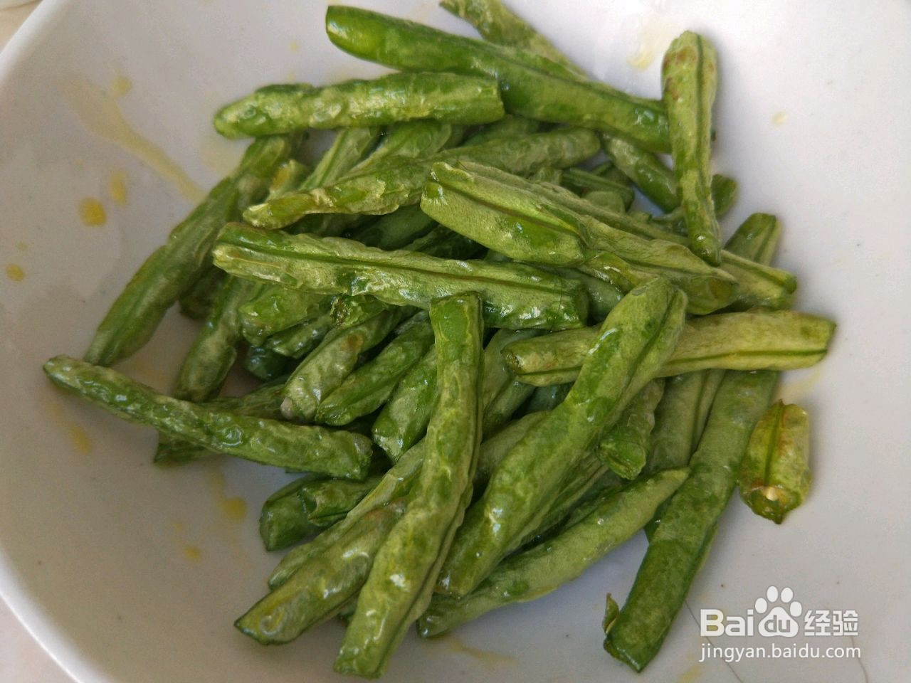 蚝油汁烧茄子豆角的做法