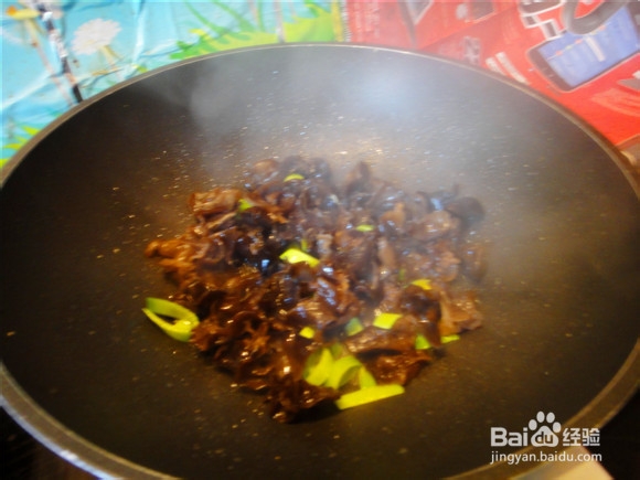 平菇木耳野韭菜鸡蛋