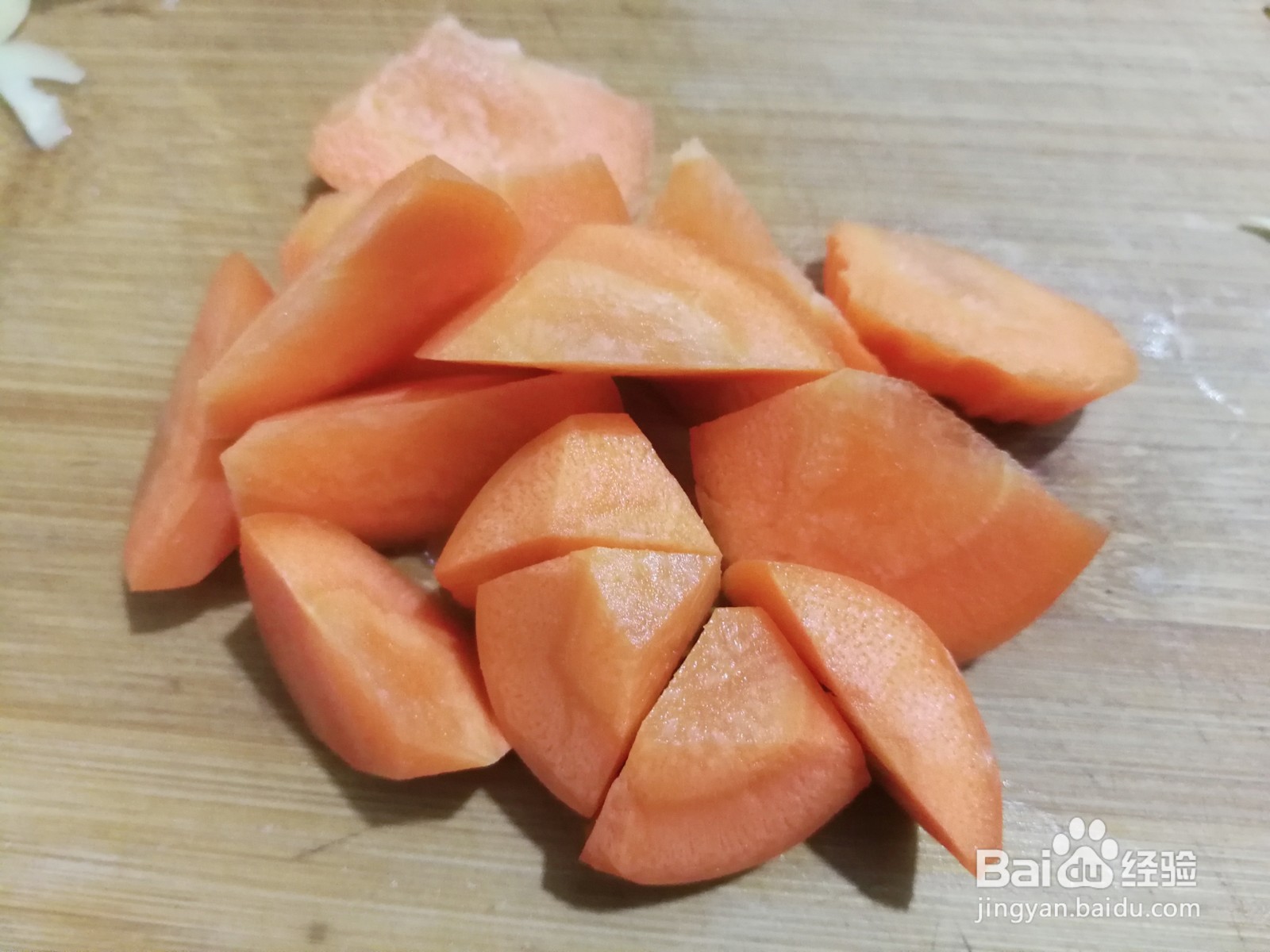 土豆胡萝卜炖茄子的做法