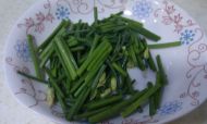 韭菜苔炒肉丝的做法
