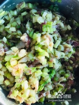 如何做出好吃的韭黄猪肉锅贴