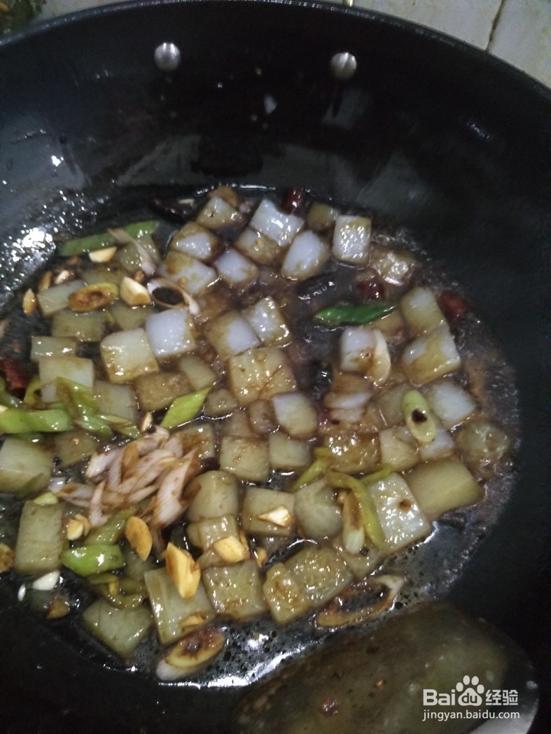 经典家常炒凉粉应该如何制作,步骤是什么