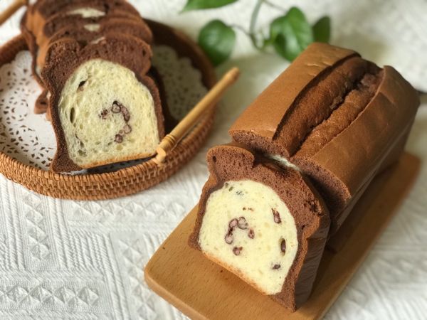 蛋糕和面包的双重结合 蜜豆黑钻吐司