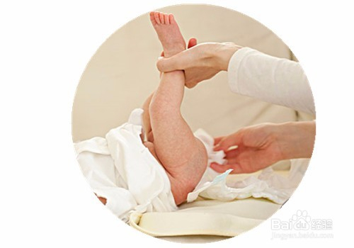 怎么帮宝宝换纸尿裤?