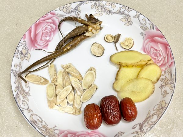 当归生姜羊肉汤